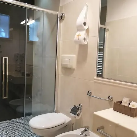 哈米尔陶恩酒店 3*